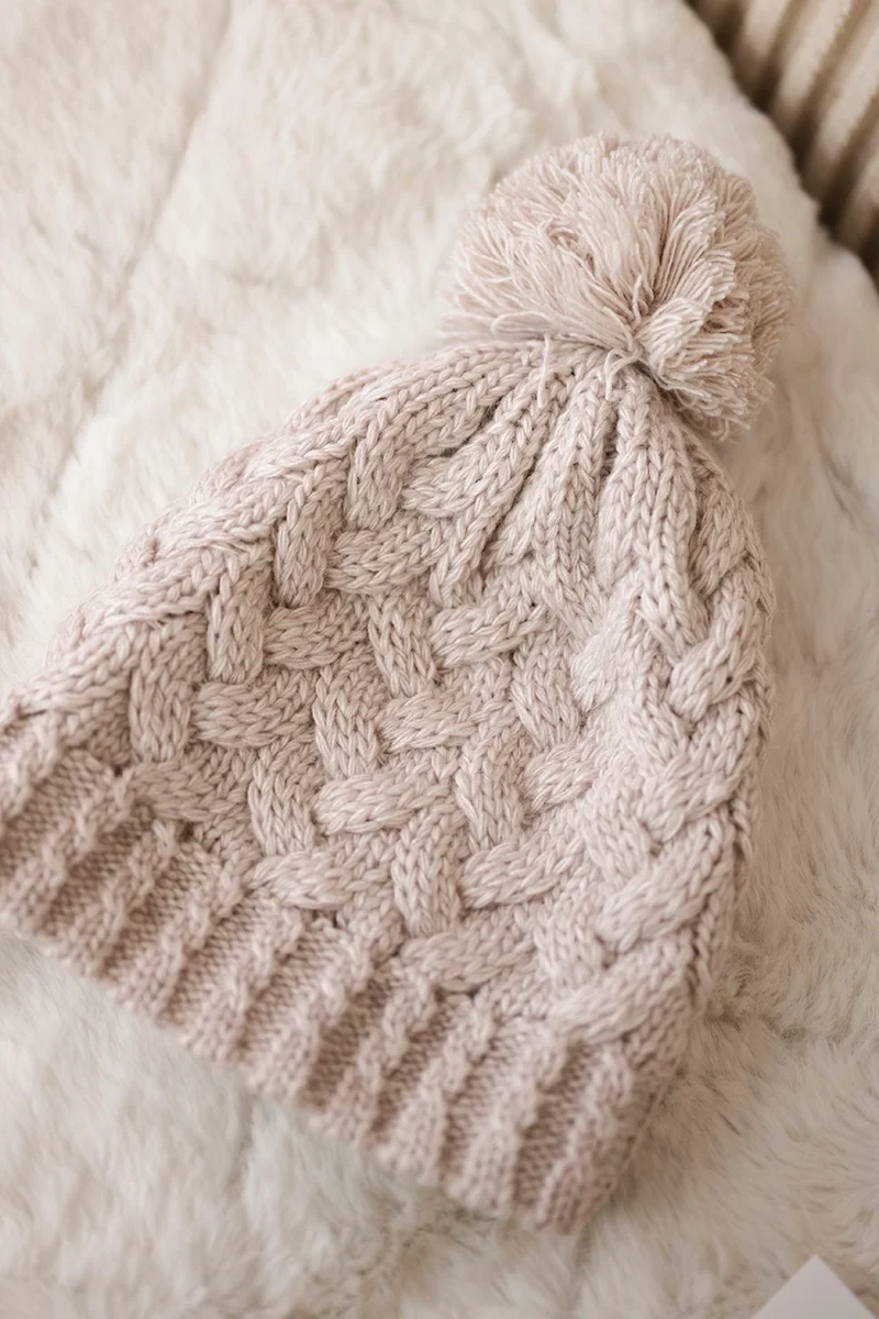 Kesi Cap with fleece Waleria K307 light beige