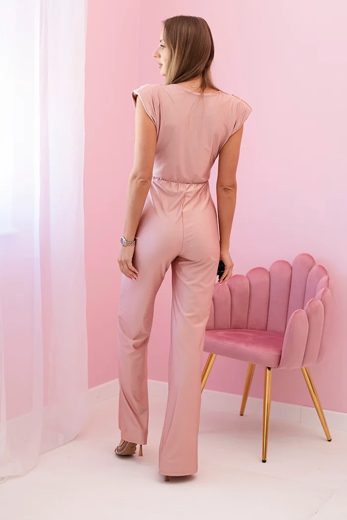 Kesi Włoski Women&#039;s jumpsuit with a decorative tie at the waist powder pink