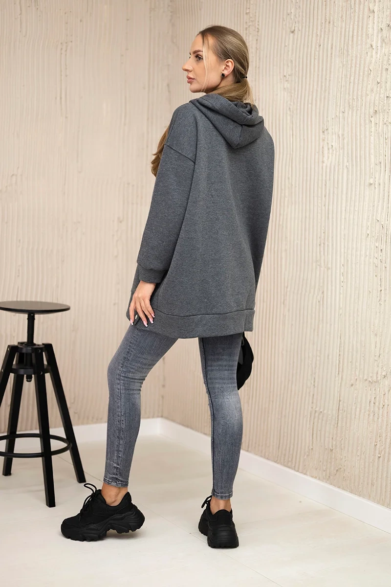 Insulated sweatshirt with grpahit press studs
