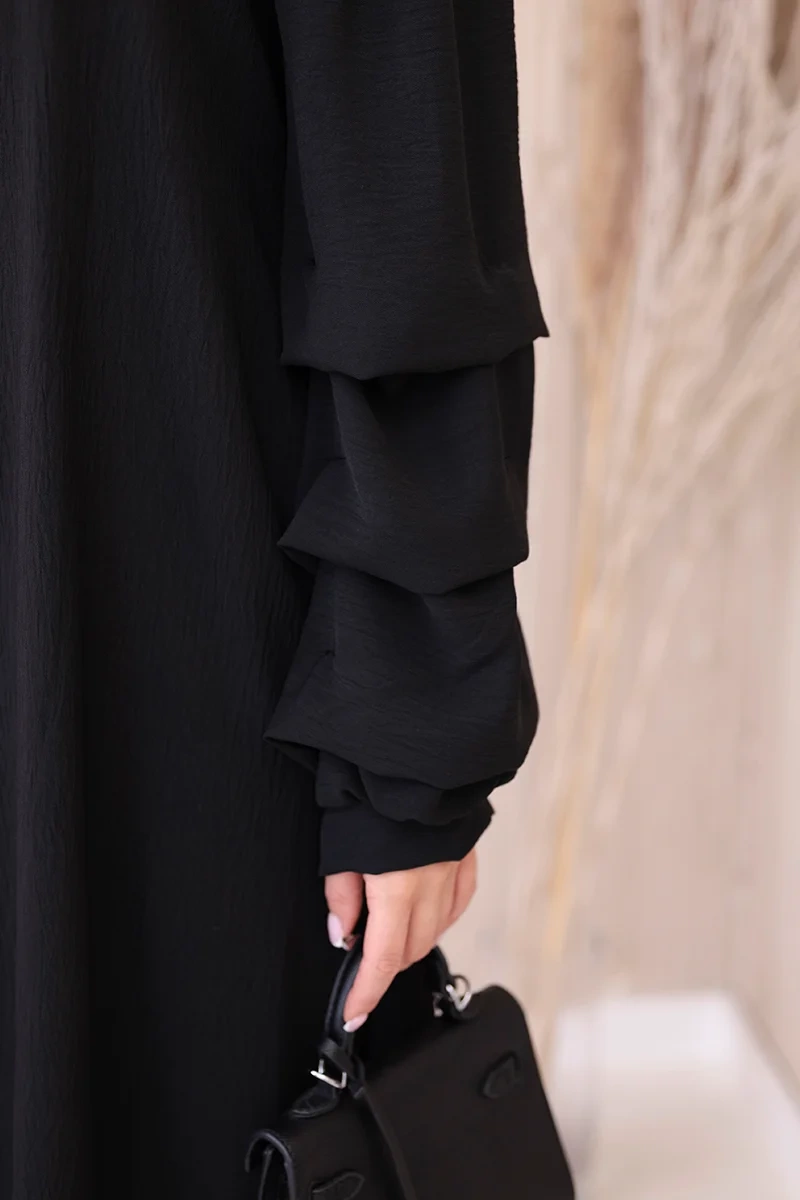 Spanish dress with decorative sleeves black