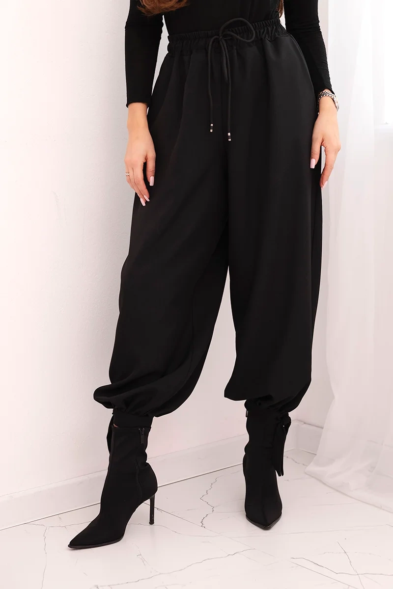 Kesi Włoski Women's trousers with wide legs and ties at the bottom black