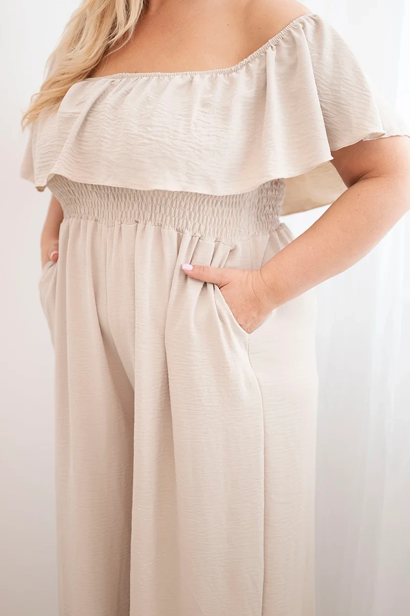 Kesi Dámsky plus size overal s volánom béžový