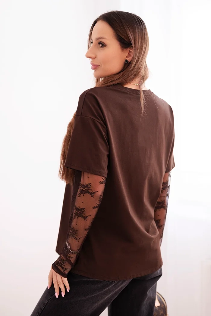 Kesi Włoski Women's cotton blouse with lace sleeves brown