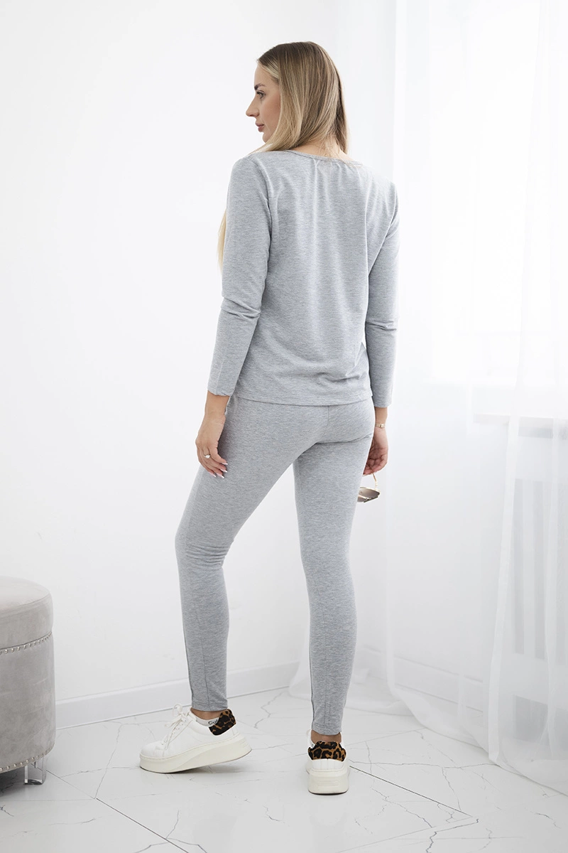 Set with a neckline with press studs in gray color