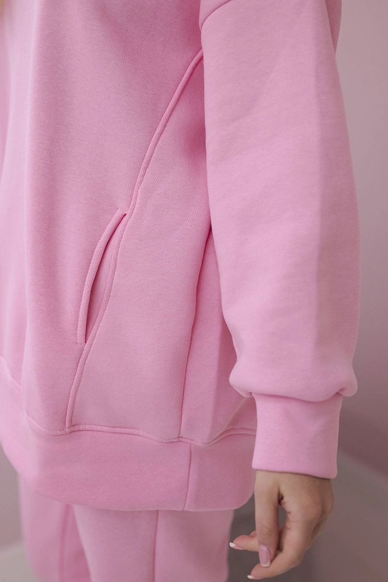 Insulated set with a light pink sweatshirt