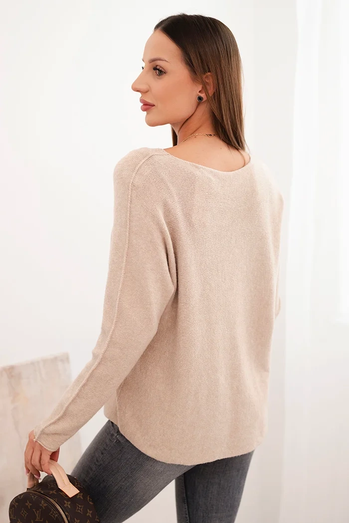 Kesi Włoski Women's sweater with viscose and a V-neck dark beige