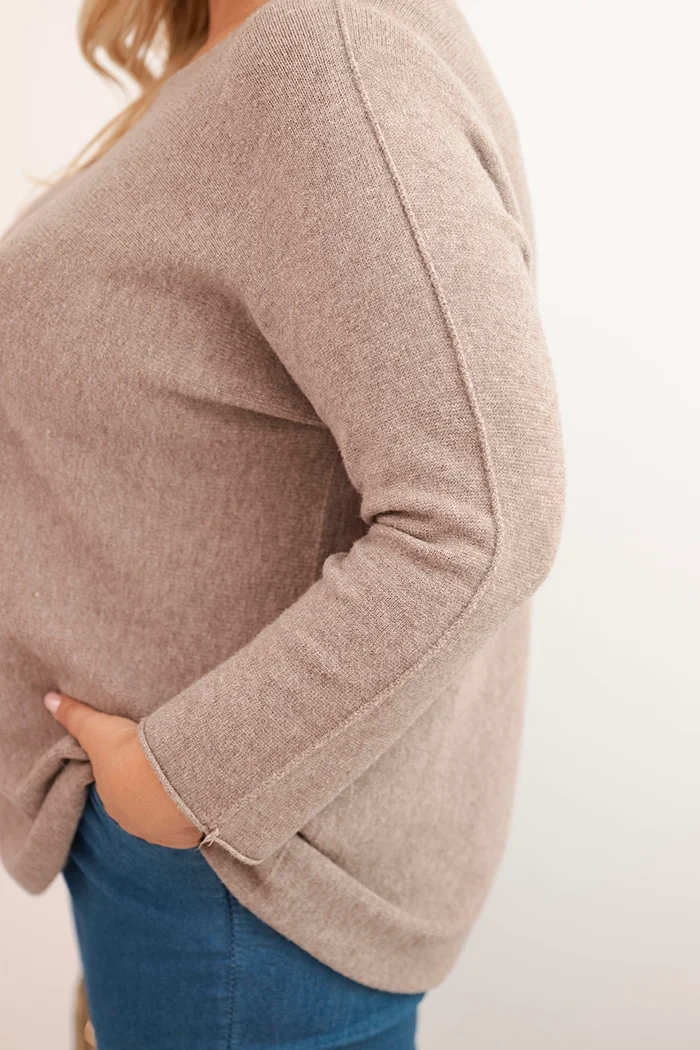 Kesi Włoski Plus size women's sweater with a boat neckline fango