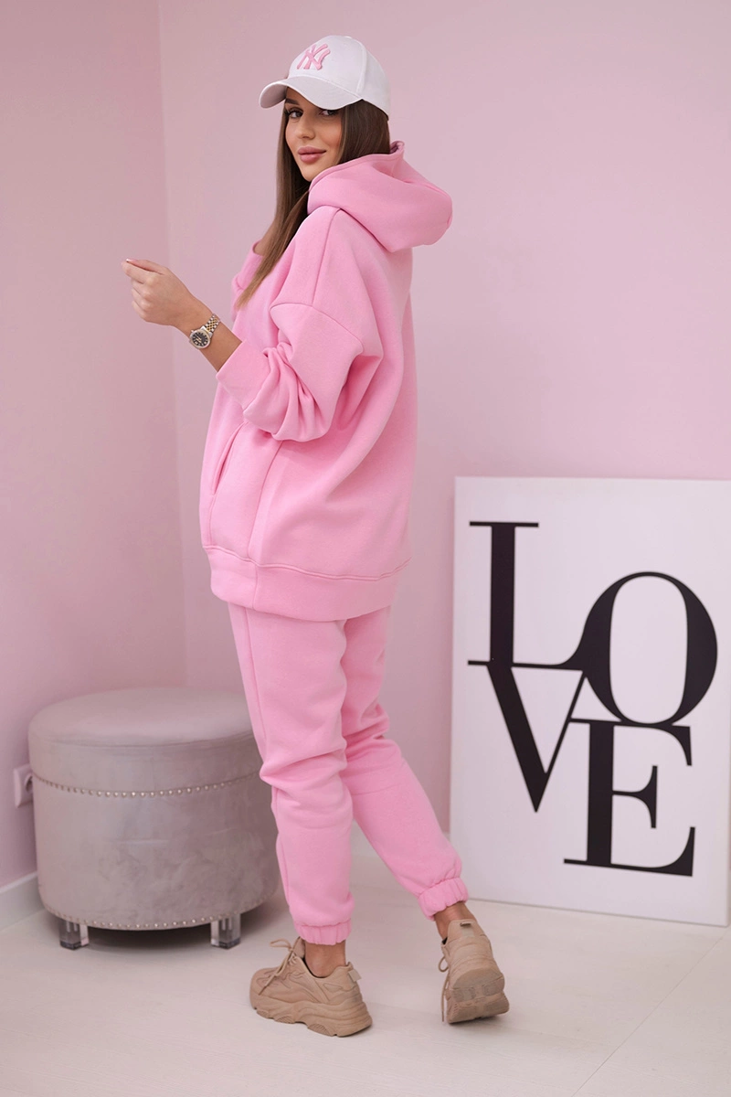 Insulated set with a light pink sweatshirt
