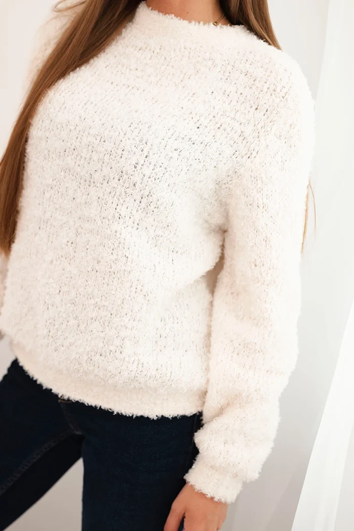 Kesi Włoski Women's sweater made of soft mohair ecru