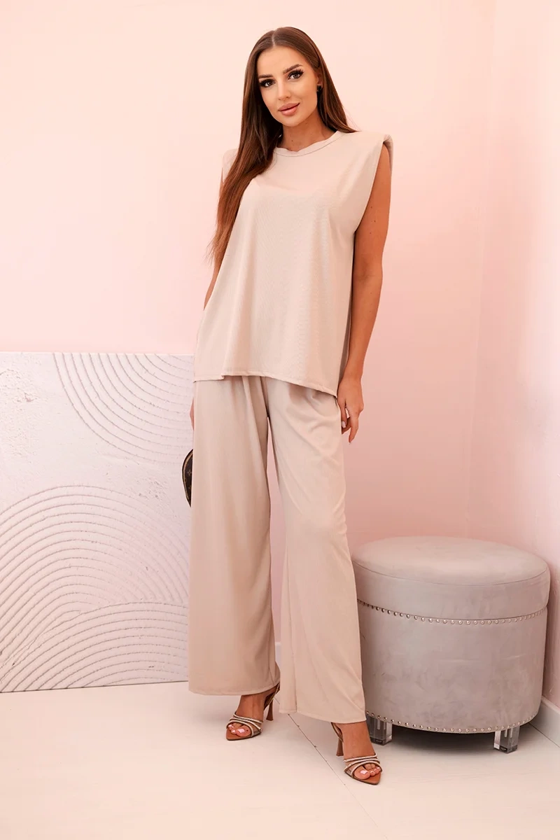 Kesi Włoski Women&#039;s set made of viscose with no sleeves and straight trousers dark beige