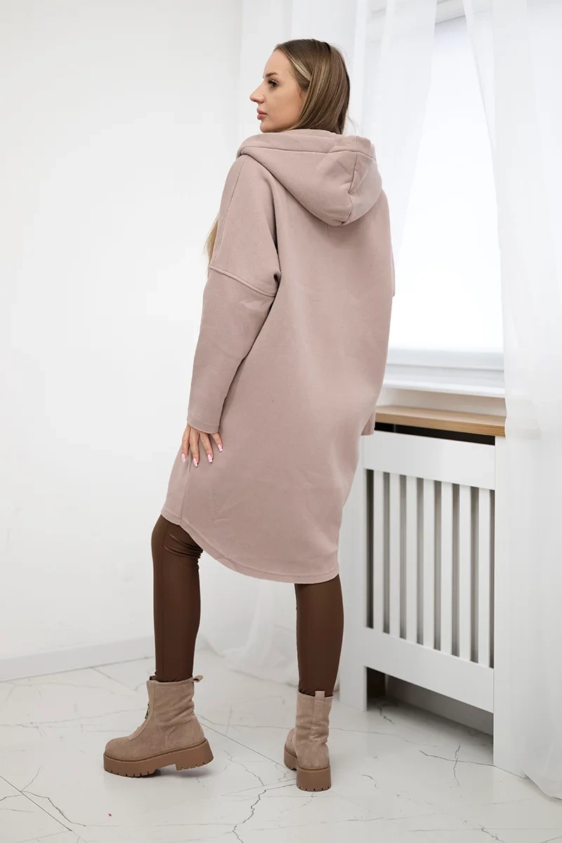 Insulated sweatshirt with a longer back beige