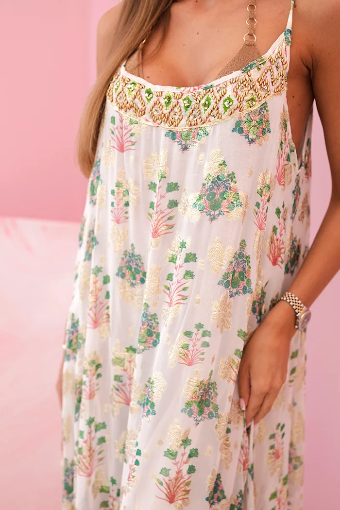 Kesi Włoski Women's dress with straps made of light viscose with a frill pink