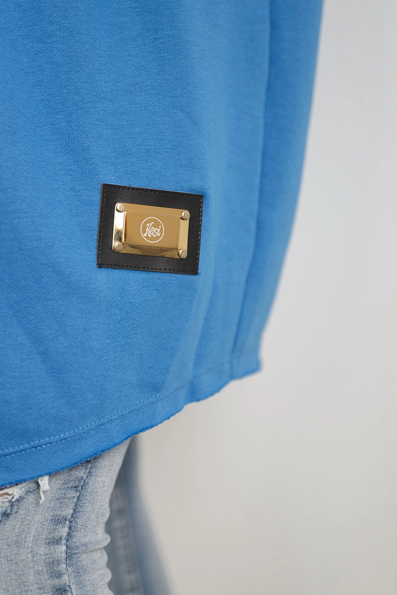 Cloak with subtitles purple-blue