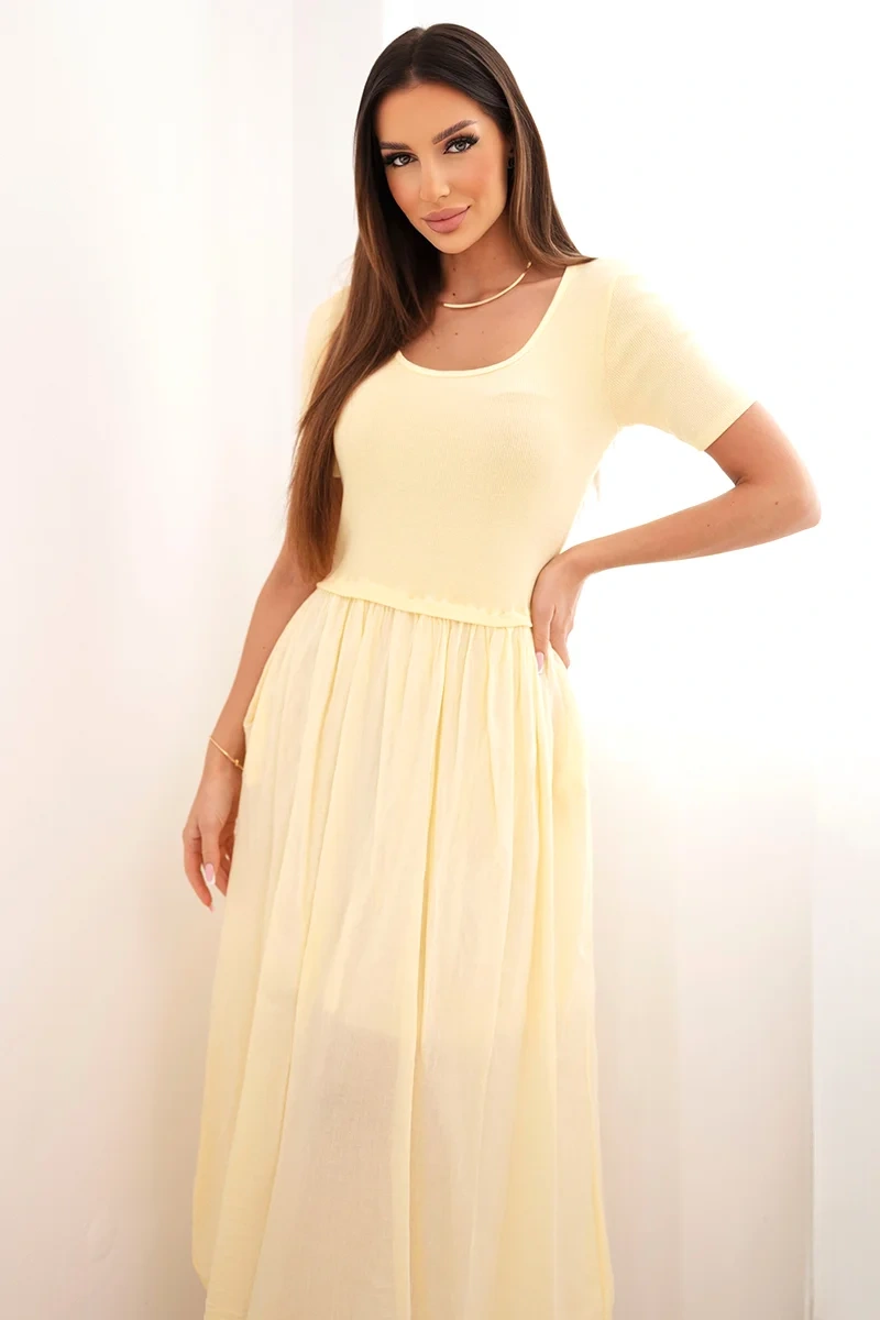 Žluté midi šaty s krátkým rukávem
