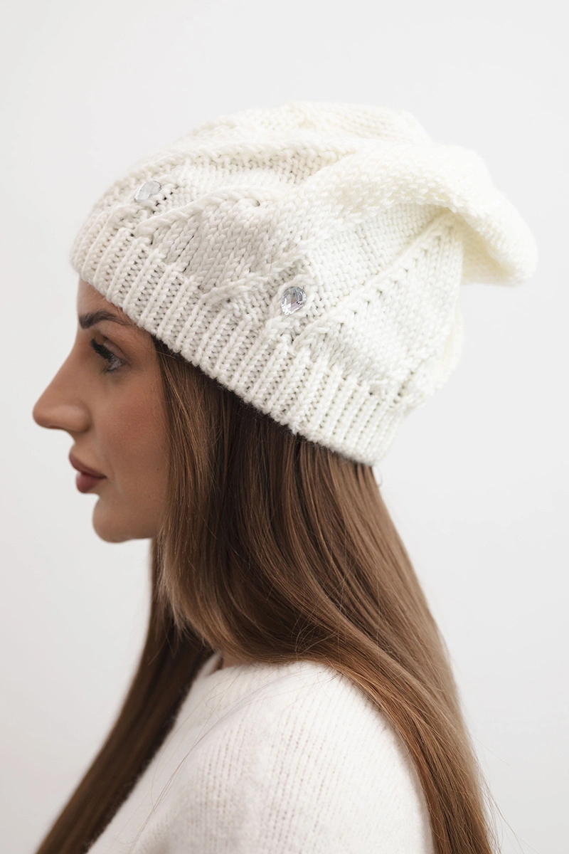 Dámská zimní čepice s krystaly Kesi