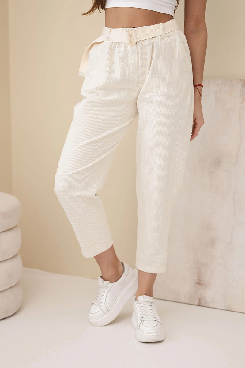 Дамски кадифени панталони Kesi с колан, светло бежови