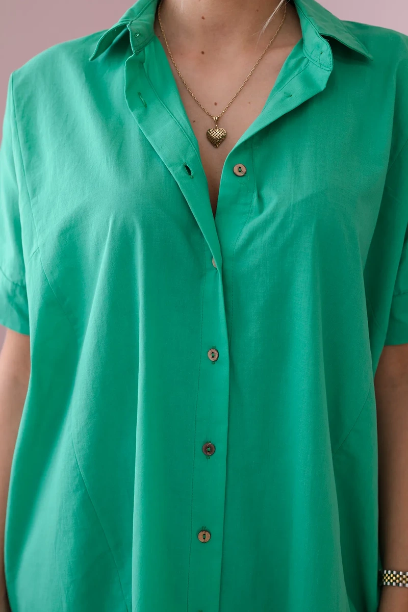 Cotton shirt with short sleeves of green color