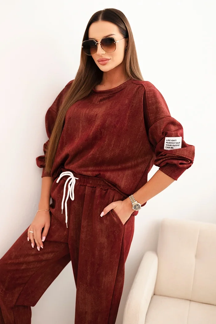 Kesi Włoski Women&#039;s oversized tracksuit set made of viscose with a washed effect burgundy