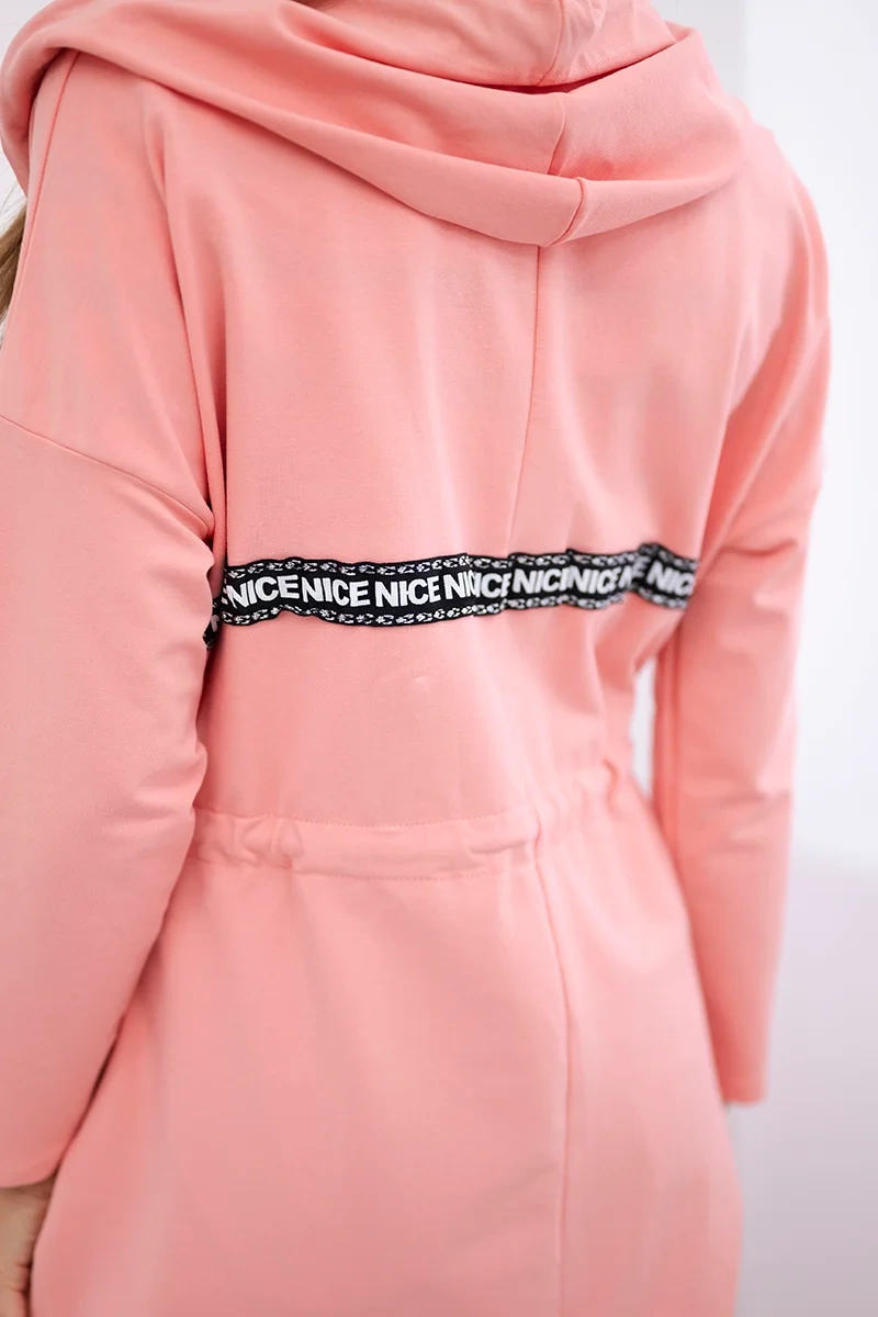 Coatee with a longer apricot back