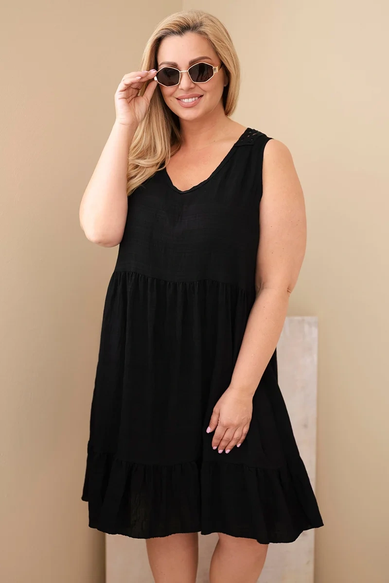 Kesi Włoski dámske plus-size šaty bez rukávov s čipkou čierne