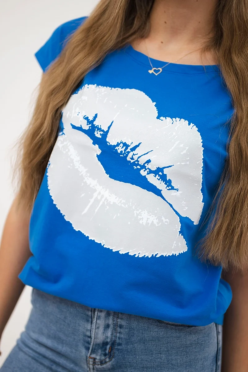 Blouse with lip print purple-blue