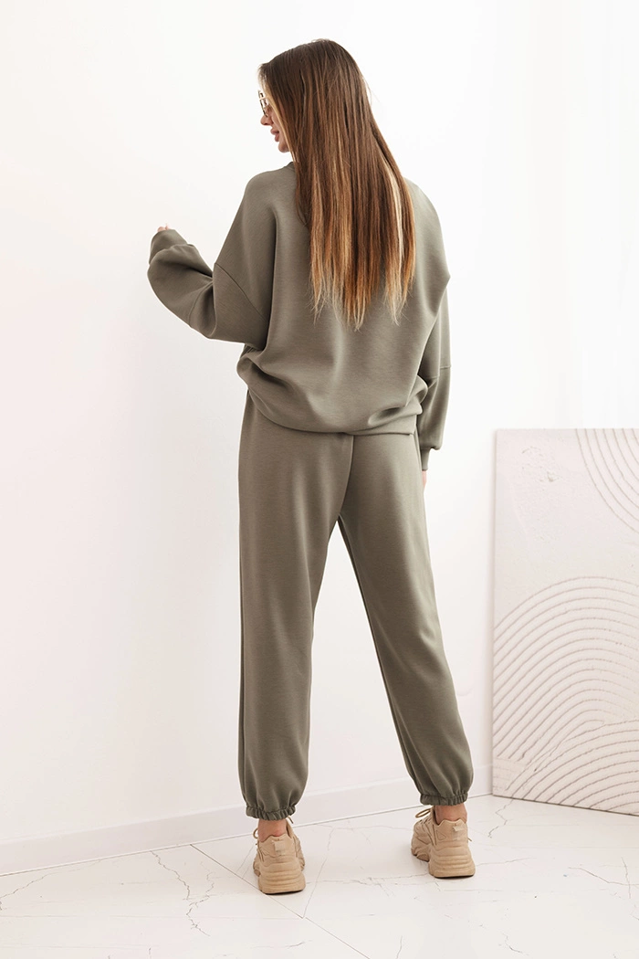 Kesi Włoski Ladies&#039; butter set with a loose sweatshirt and pants with the inscription LOVE khaki