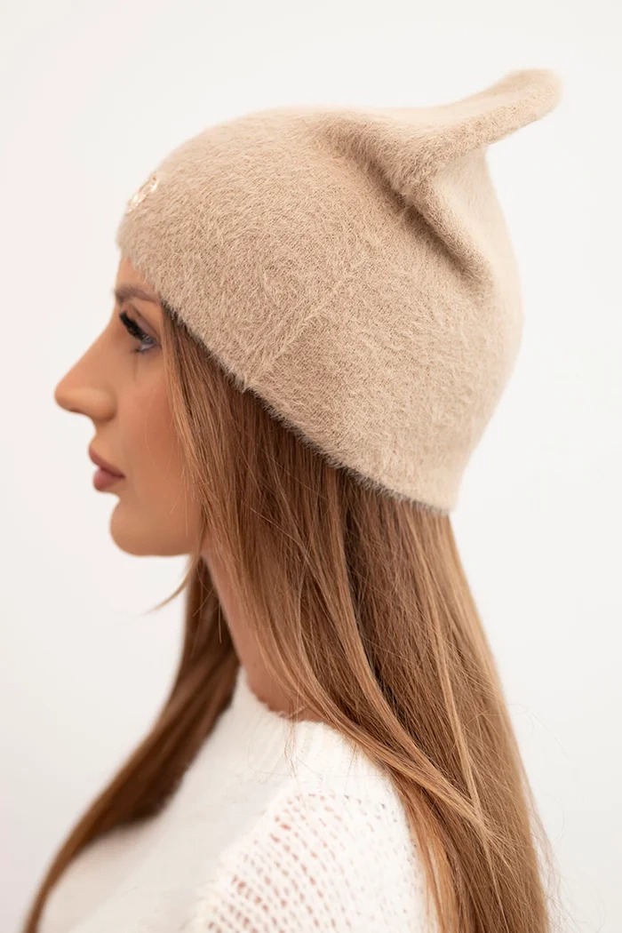 Polski Classic women's cap made of soft knit with a decorative plate beige