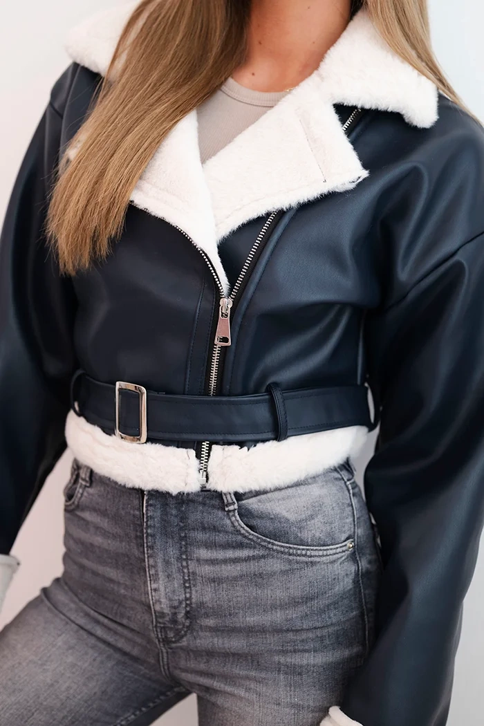 Kesi Włoski Women's pilot jacket made of faux leather, insulated with fur and a belt, navy blue