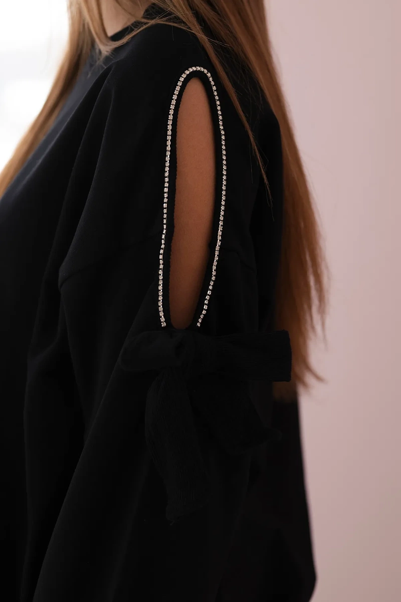 Set of sweatshirt with bow on the sleeves and leggings in black