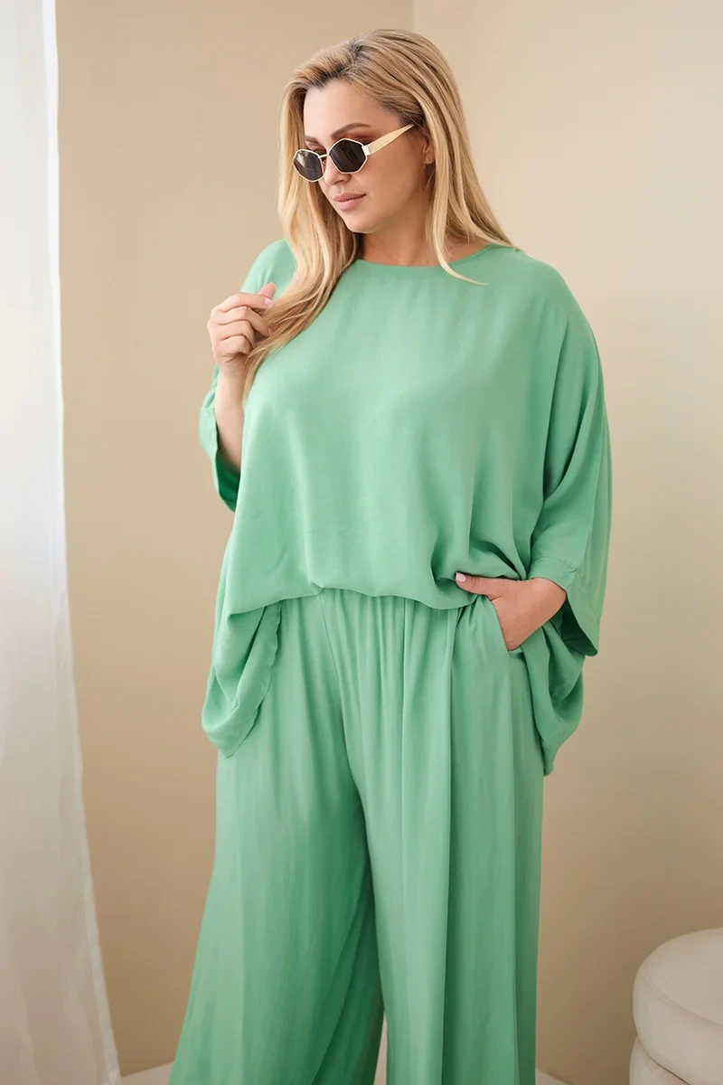 Kesi Włoski dámsky plus size komplet s kvetinovými nohavicami