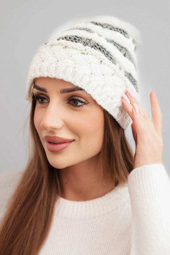 Dámska zimná čiapka Kesi s hrubým úpletom