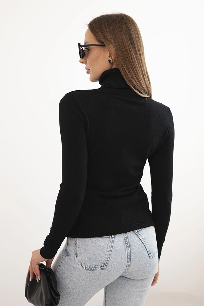 Kesi Włoski Women&#039;s viscose sweater with a turtleneck and long sleeves black