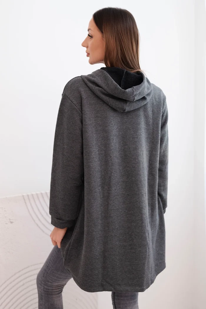 Sweatshirt with a long back and a graphite hood