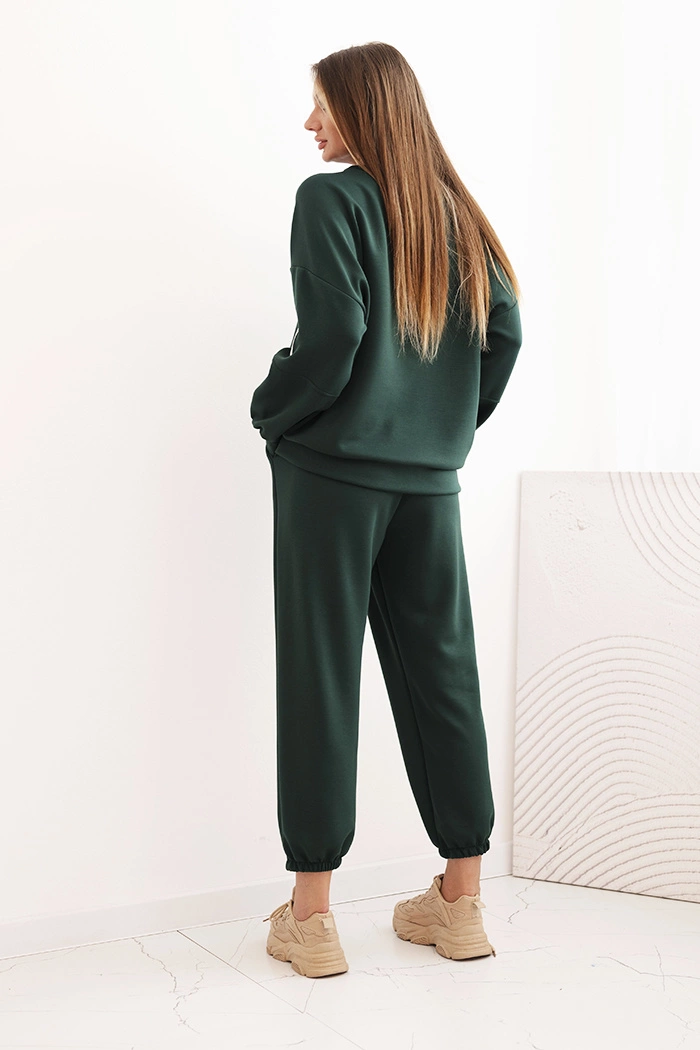 Kesi Włoski Women's set with a loose sweatshirt and pants with the word LOVE dark green