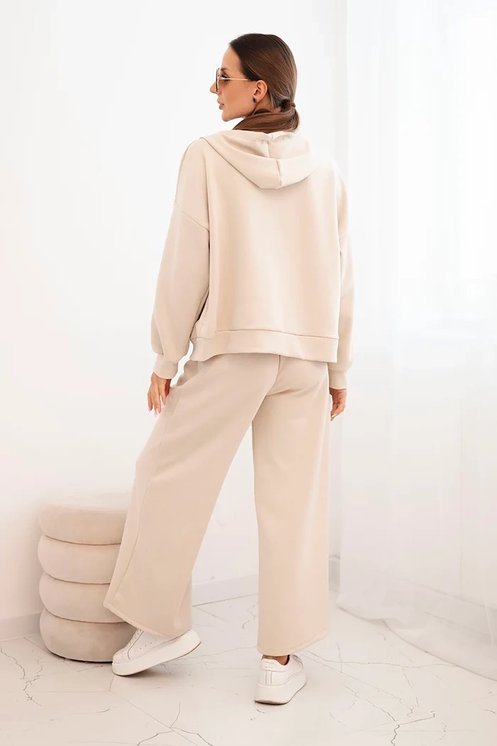 Kesi Włoski Women's set with wide-leg pants and zip-up sweatshirt beige