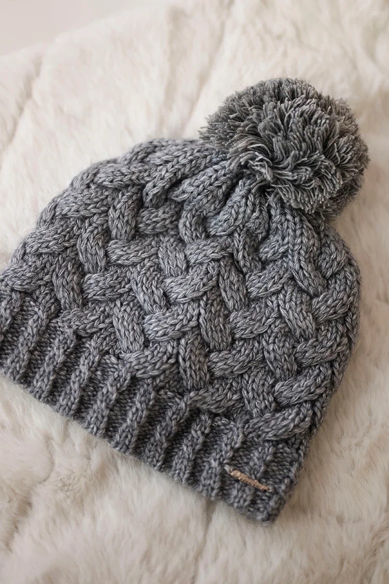 Kesi Cap with fleece Waleria K307 light gray