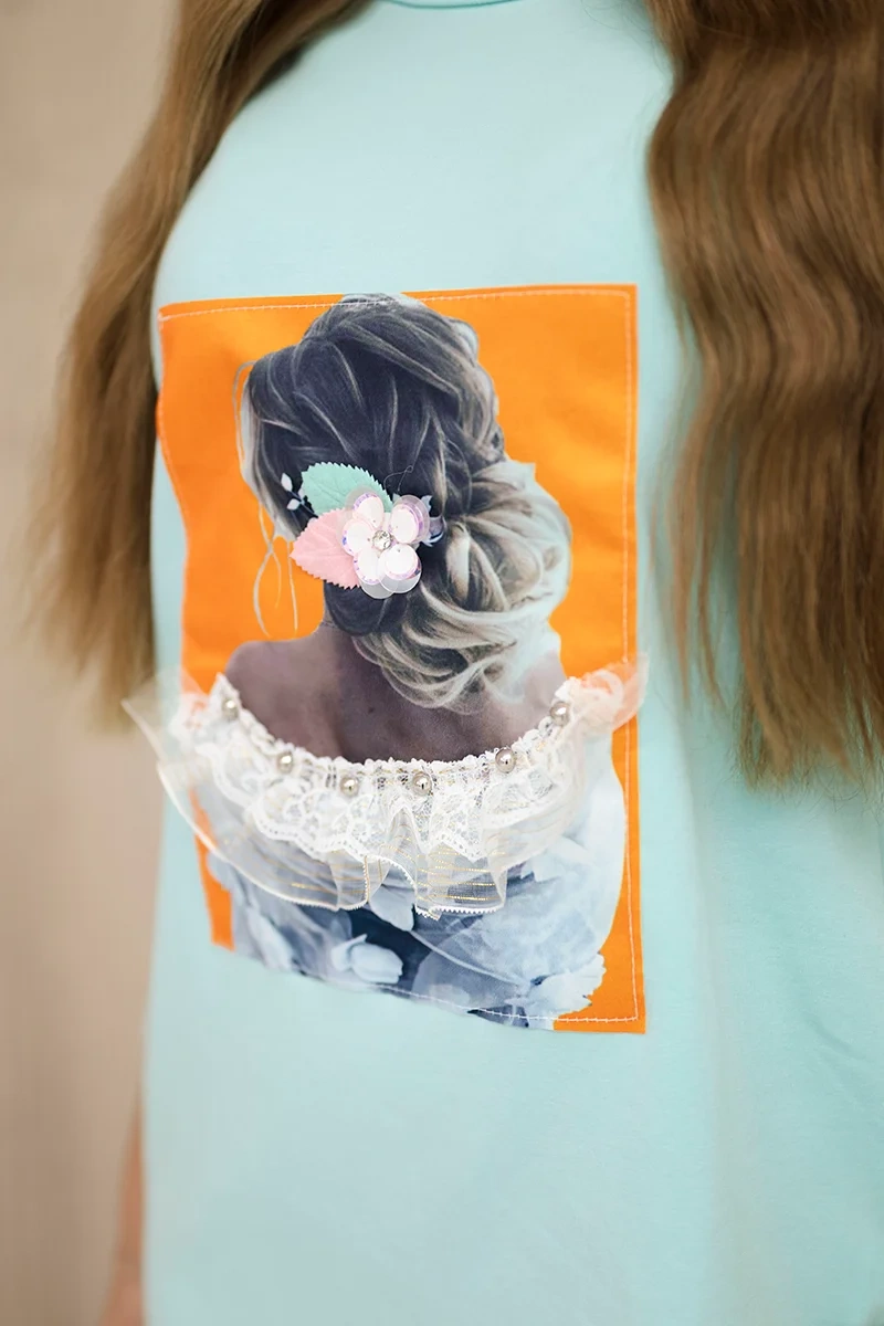 Dress with 3D graphics, lace mint