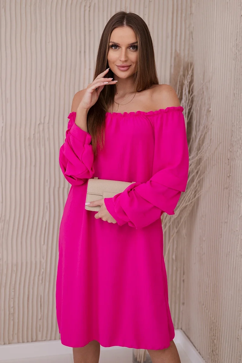 Spanish dress with decorative sleeves in fuchsia color