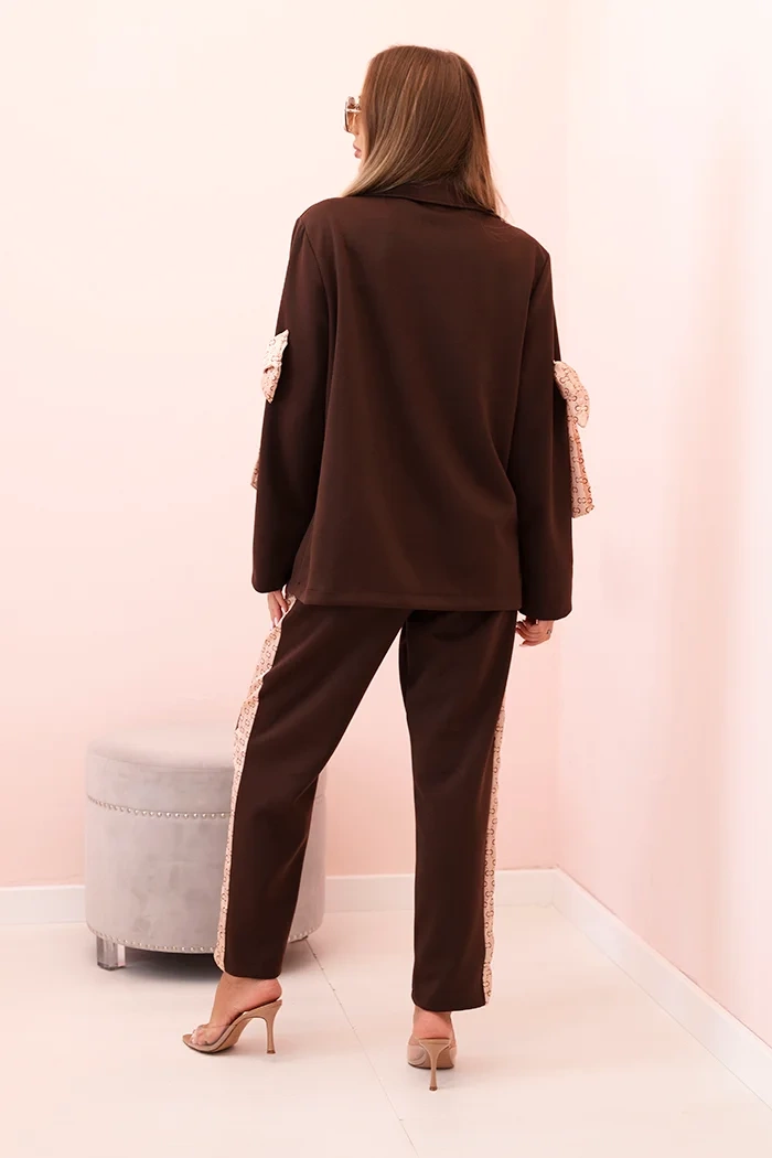 Kesi Włoski Women&#039;s set with viscose – blazer with lapels and pants with a stripe brown