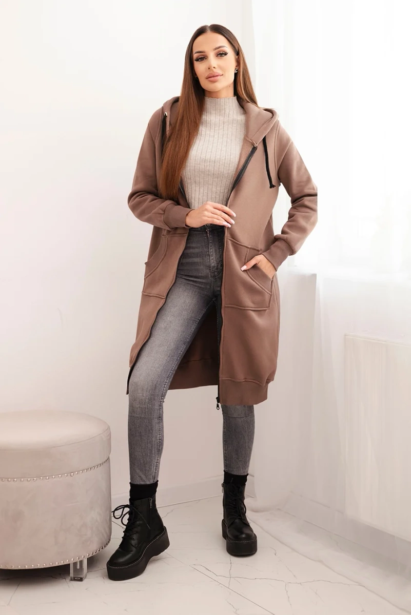 Long insulated sweatshirt with mocha hood