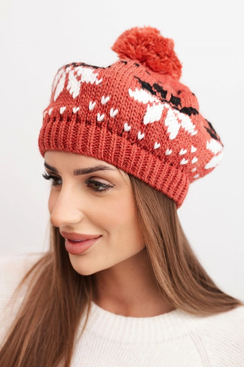 Дамска зимна шапка с шарка на снежинка и помпон