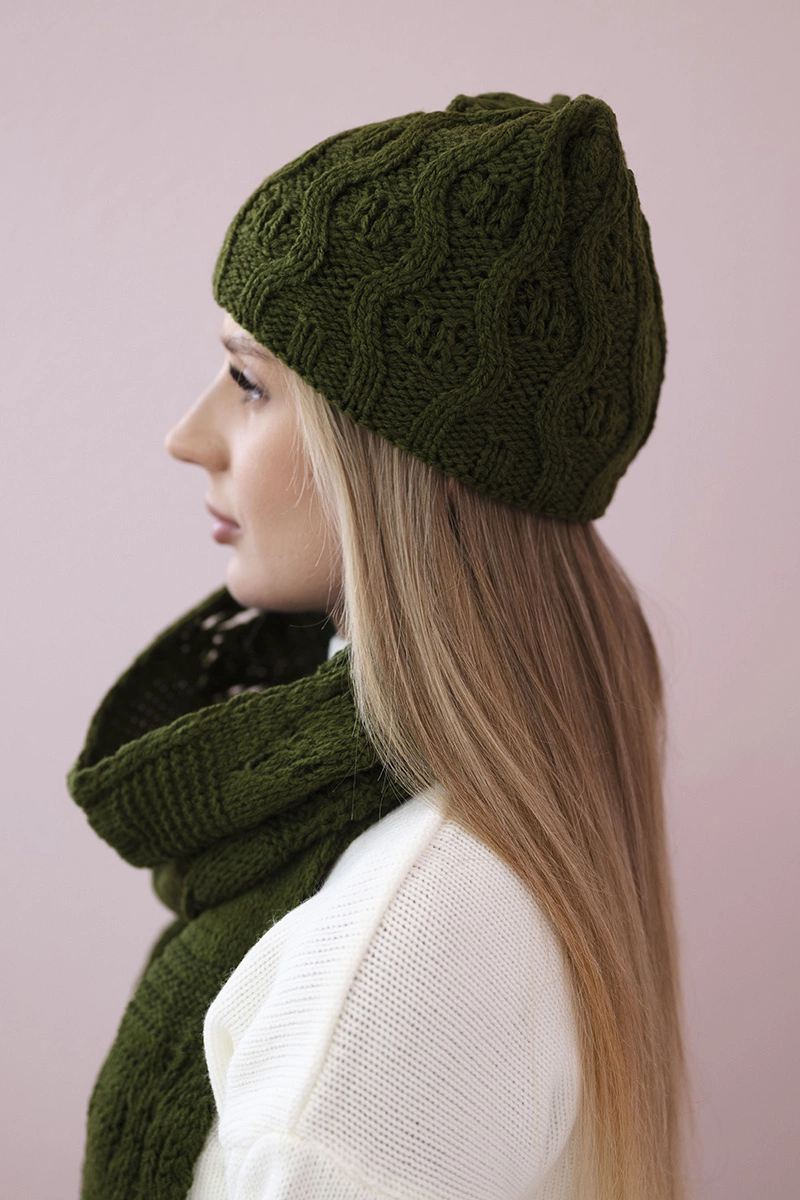 Women&#039;s set with scarf Michalina K415 khaki