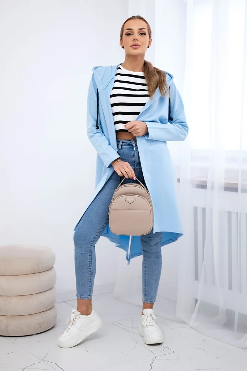 Coat with a longer azure back