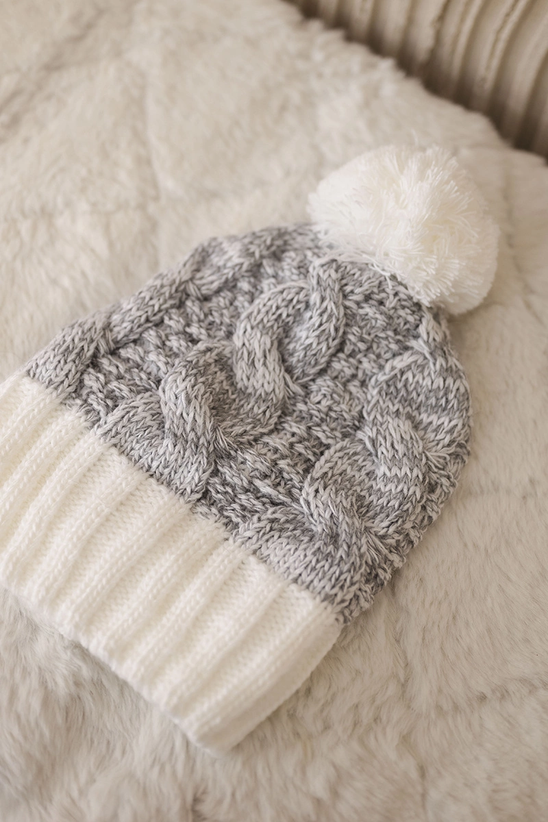 Kesi Cap with fleece Paryż K213 white + gray