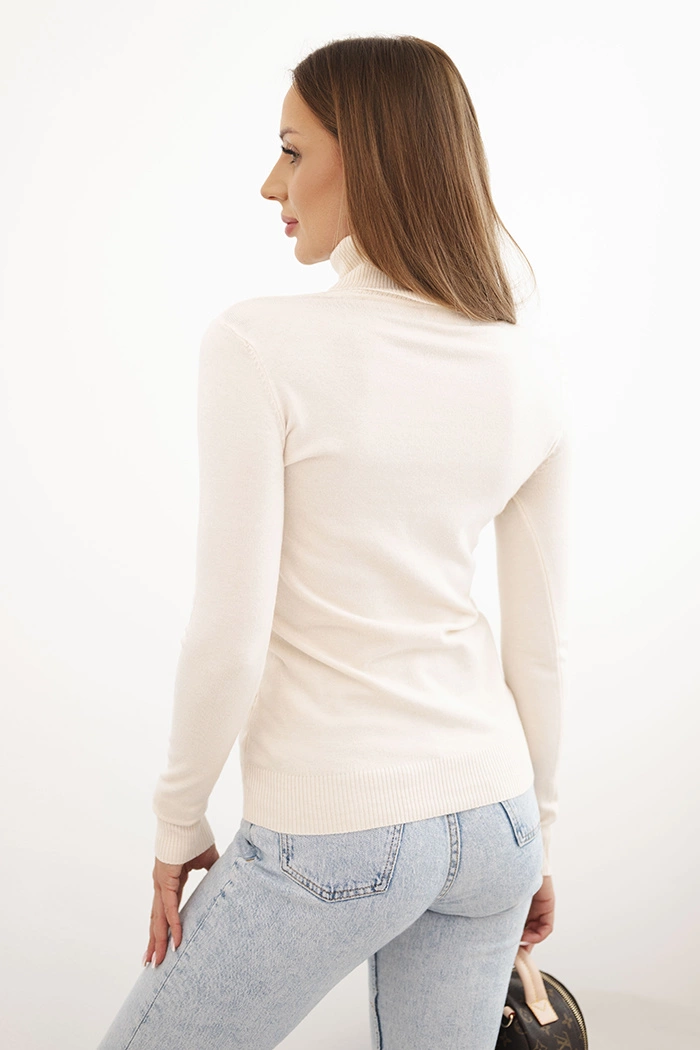 Kesi Włoski Women's viscose sweater with a turtleneck and long sleeves beige