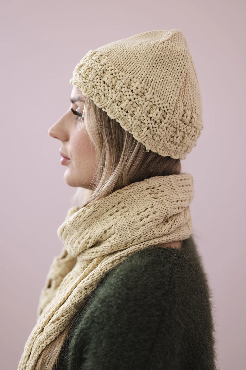 Women&#039;s set with scarf Maja K327 beige