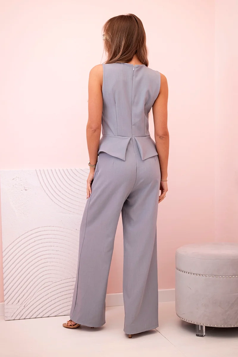 Kesi Włoski Women&#039;s sleeveless jumpsuit with wide leg and decorative buttons grey