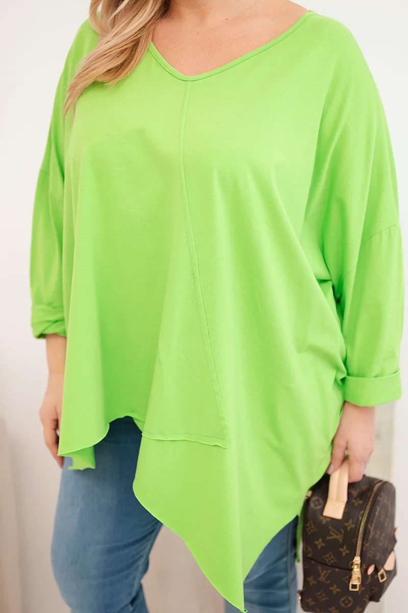 Plus size blúzka s asymetrickým lemom