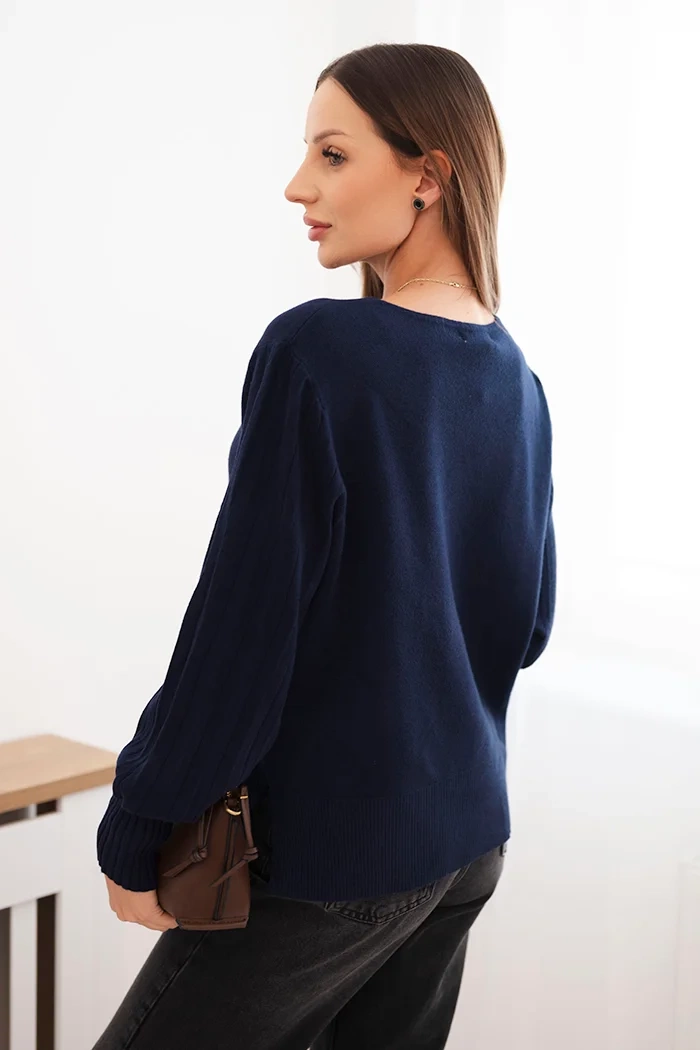 Kesi Włoski Women's viscose sweater with long sleeves and side slits navy blue