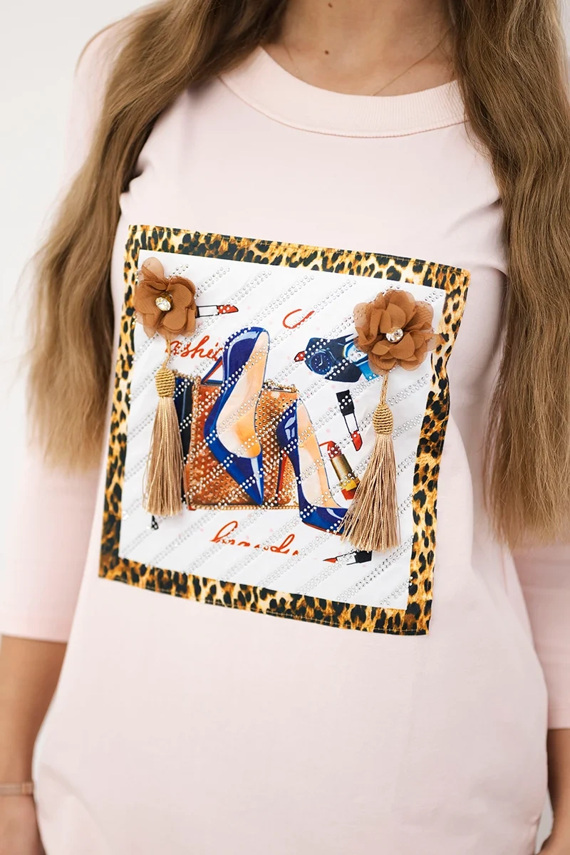 Dress with 3D graphics and decorative pom pom powder pink